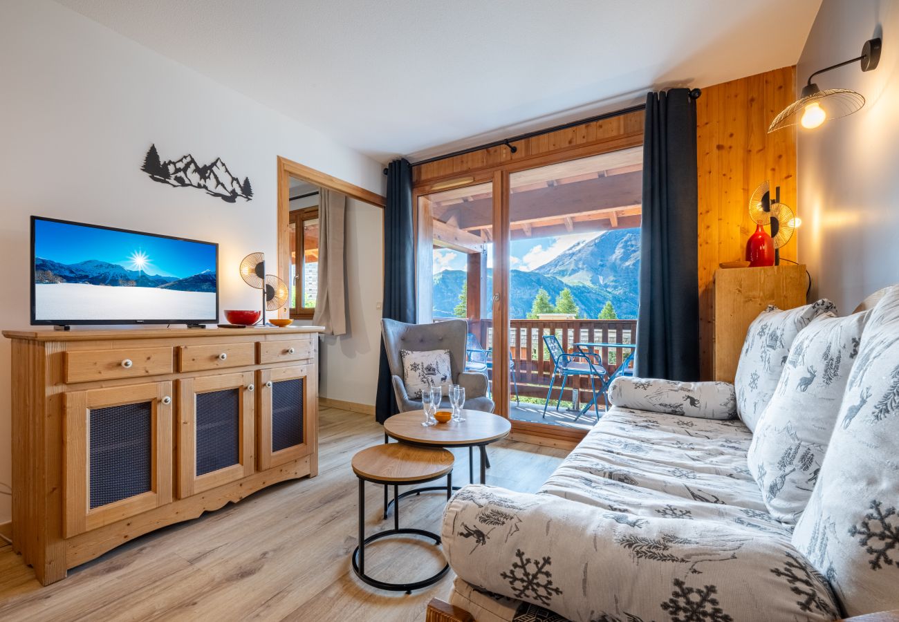 Apartment in Orcières -  2 rooms cabin 6 pers, balcony , swimming pool ,WIFI and car park