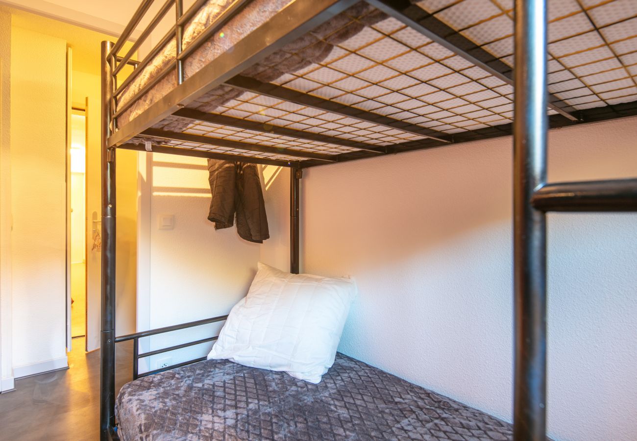 Apartment in Saint-Sorlin-d´Arves - Spacious apt 7 ppl, mountain view balcony
