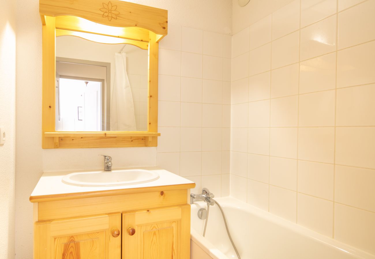 Studio in Saint-Sorlin-d´Arves - Bright studio 5 ppl, balcony, near ski station