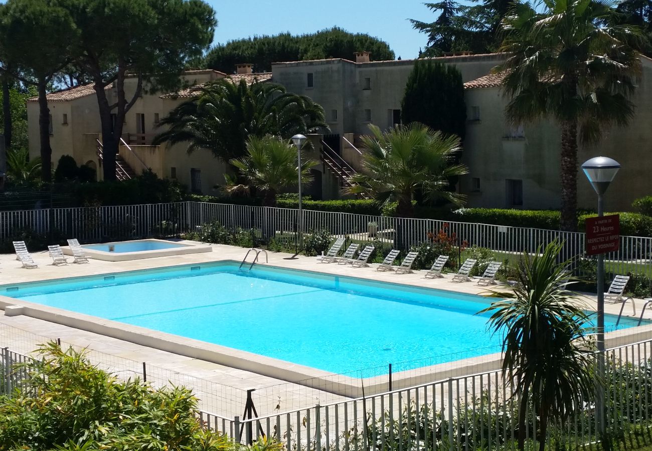 Apartment in Agde - Appartement with terrace, wifi, parking