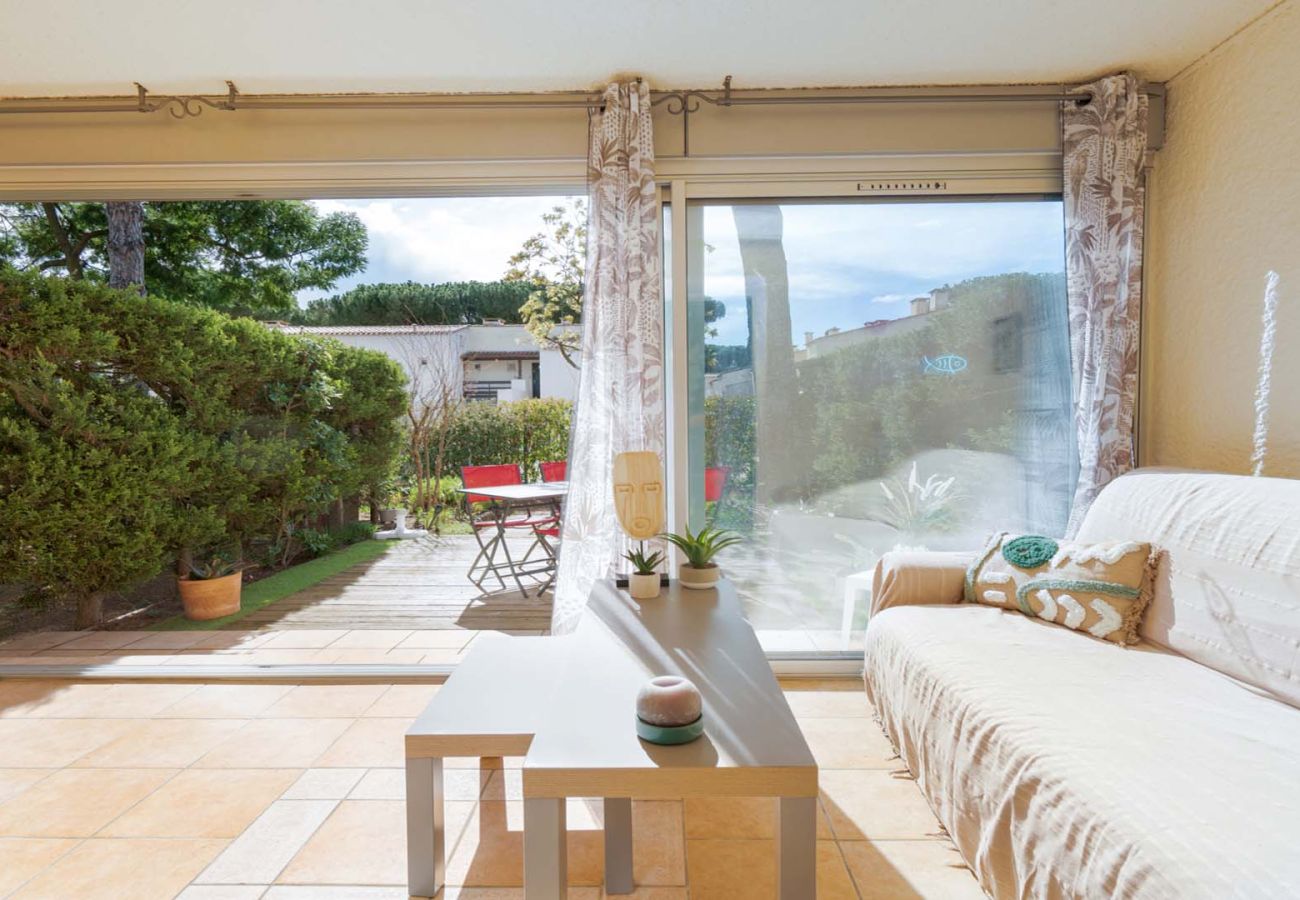 Apartment in Agde - Appartement with terrace, wifi, parking