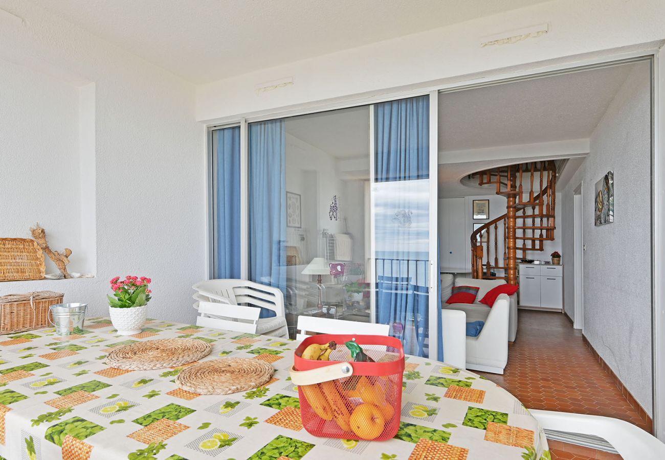 Apartment in Agde - Apt 8 ppl,  sea view loggia, near the centre
