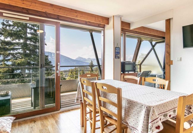 Apartment in Chamrousse - Wondrful apt 4/6 ppl near the ski station, mountains view from balcony