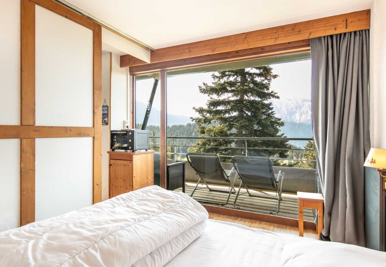 Apartment in Chamrousse - Wondrful apt 4/6 ppl near the ski station, mountains view from balcony