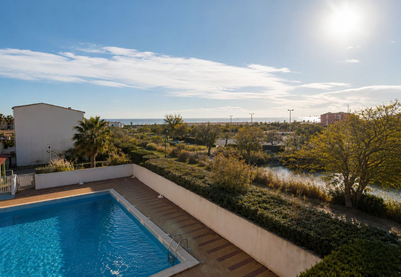 Apartment in Agde - Sea view apartment, pool, free parking