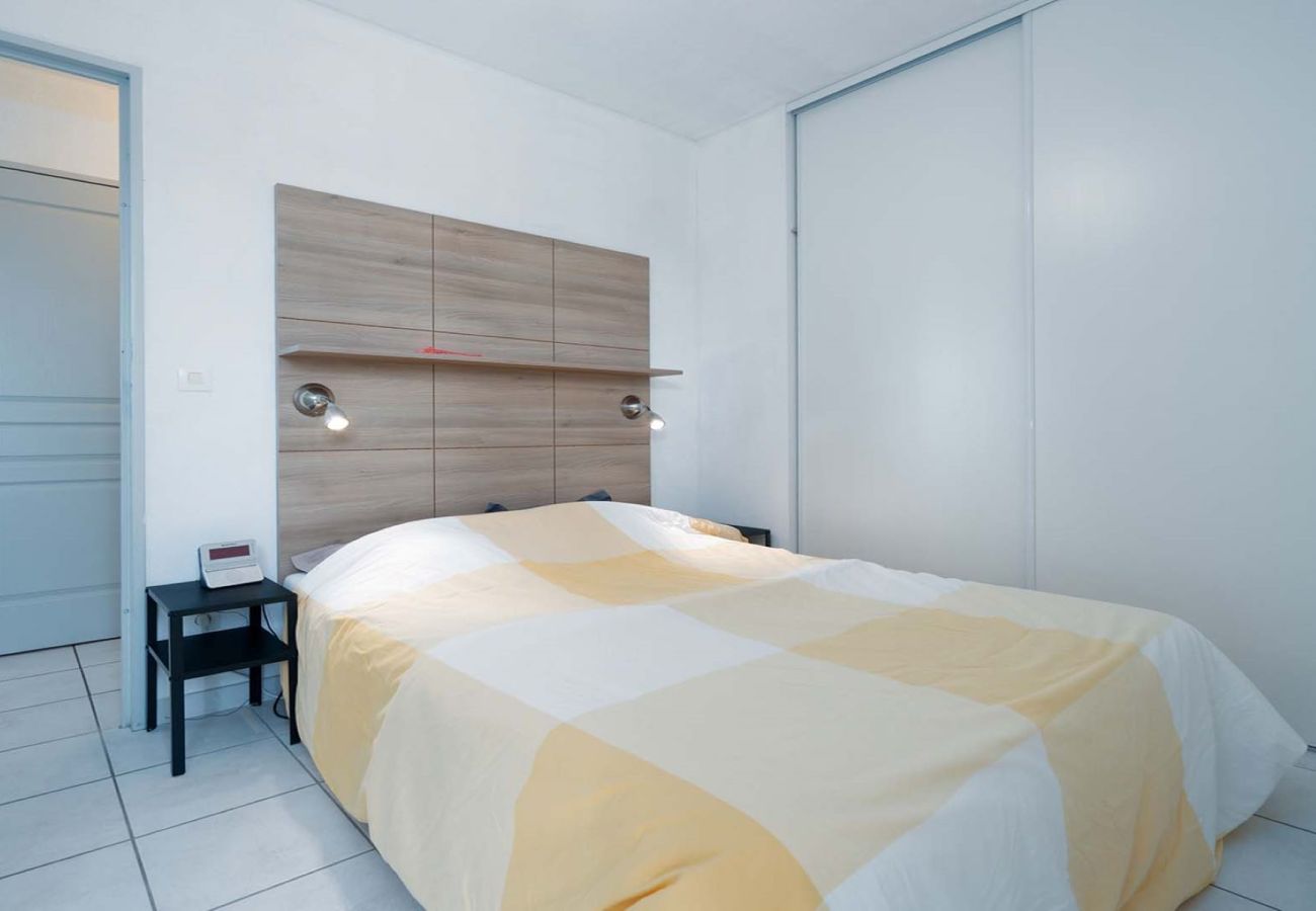 Apartment in Le Grau-du-Roi - Apartment for 4 people with a pool and sauna