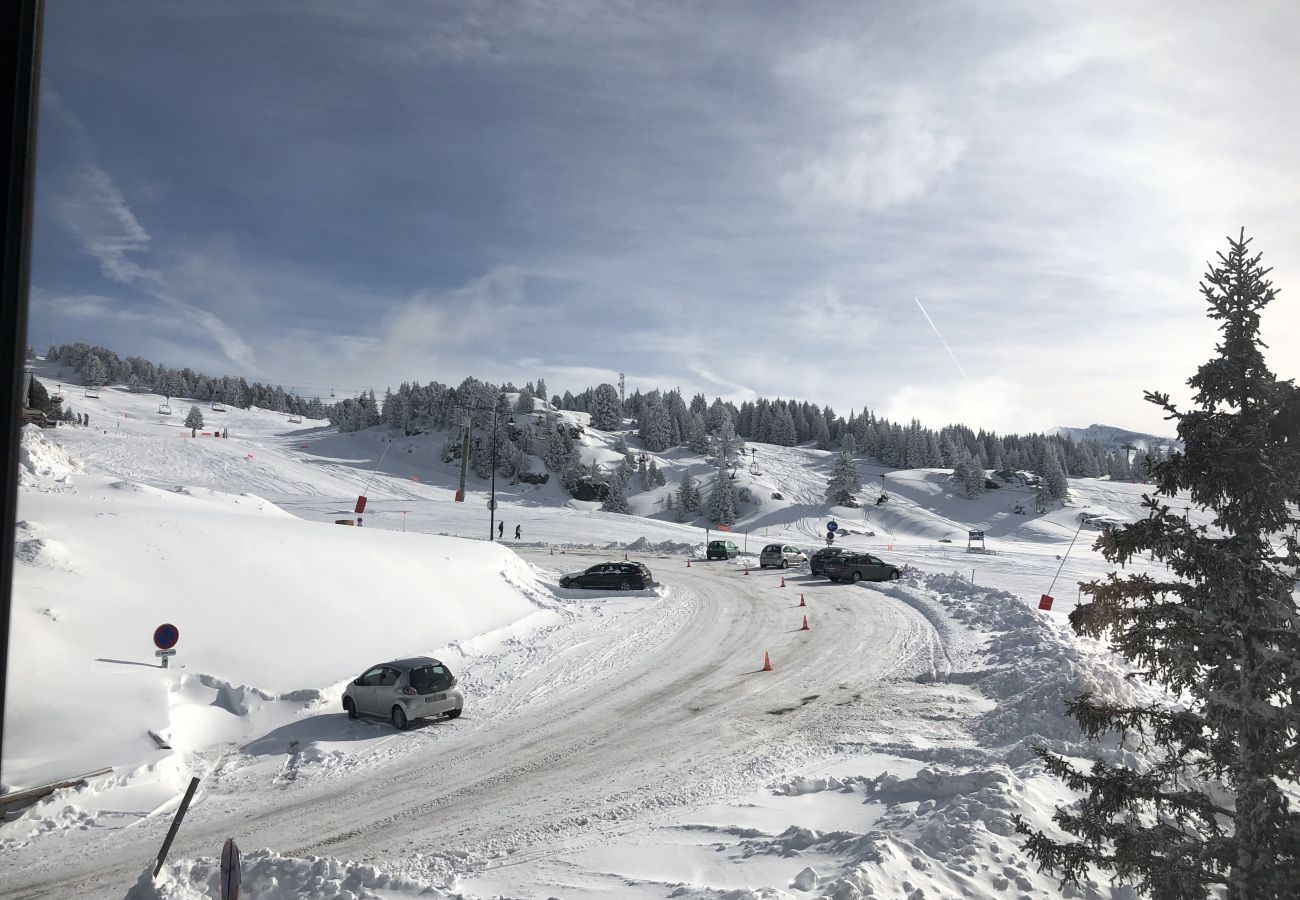 Apartment in Chamrousse - Bright apt 4/6 ppl, balcony, nears the slopes