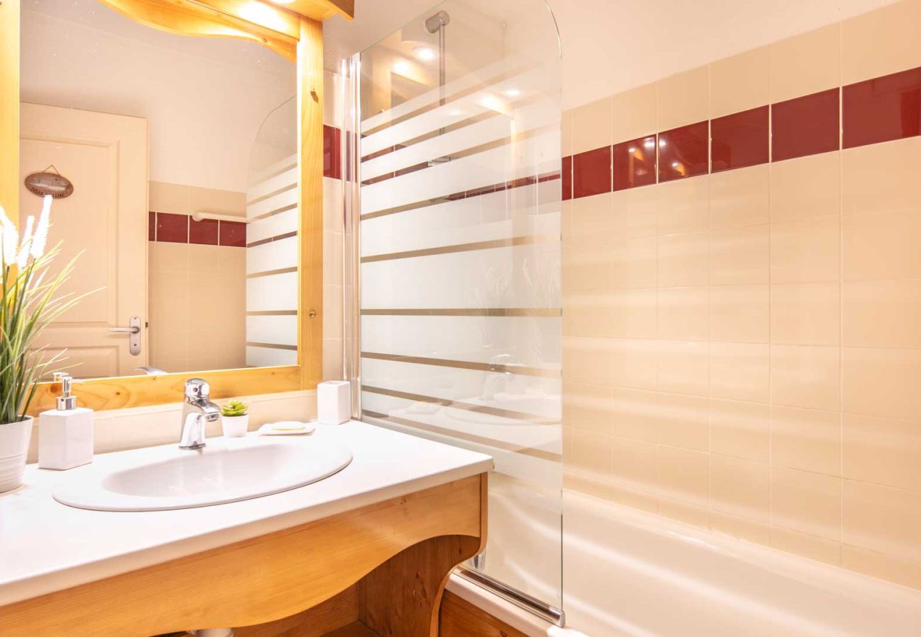 Apartment in Chamrousse - Nice apt 4 pers near the slopes