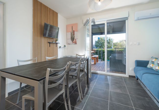 Villa in Sérignan - Magnificent villa with garden for 9 people