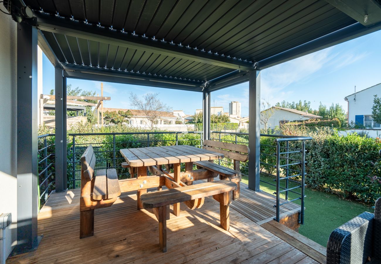 Villa in Sérignan - Magnificent villa with garden for 9 people