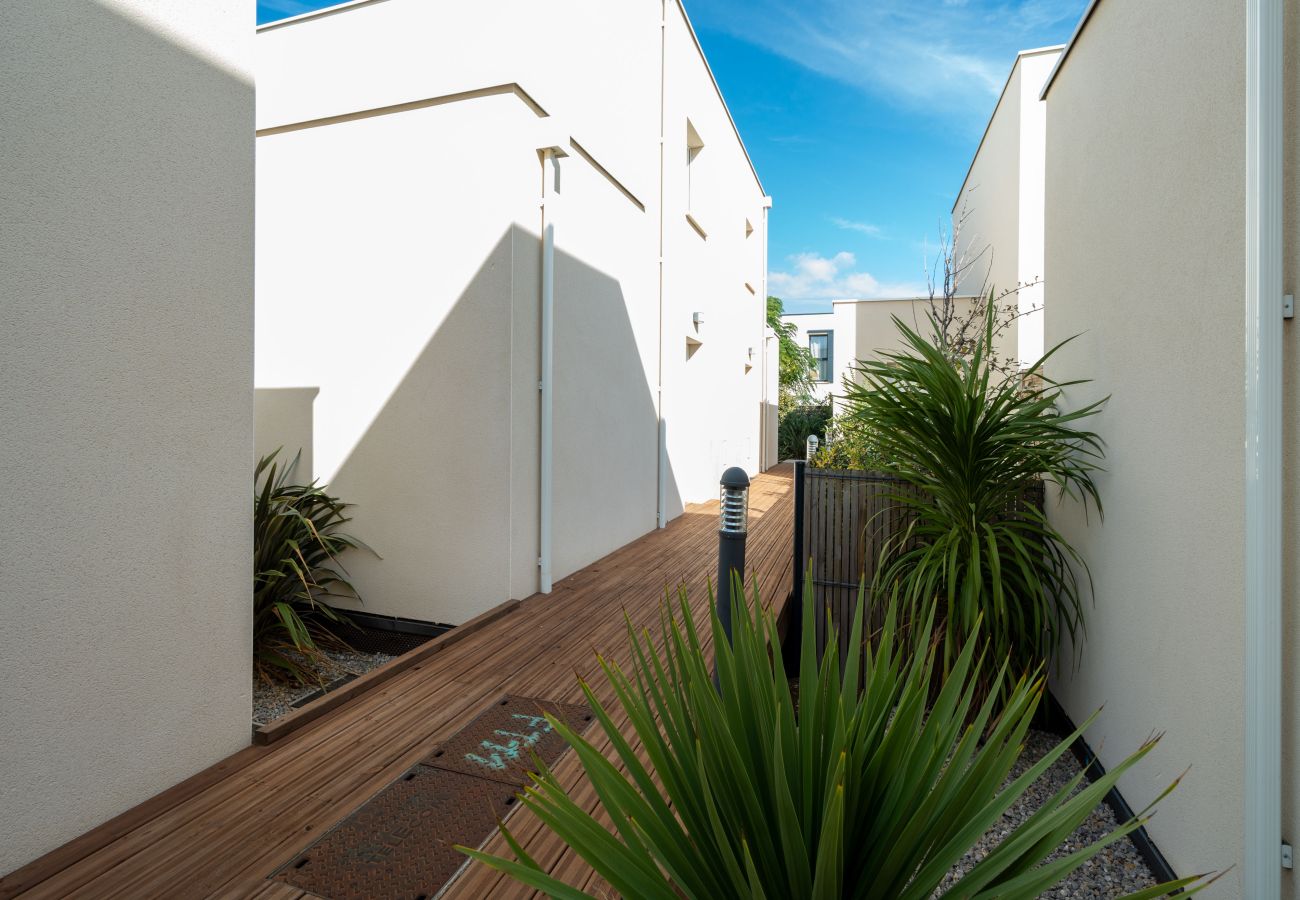 Villa in Sérignan - VILLA 8 Pers with private garden