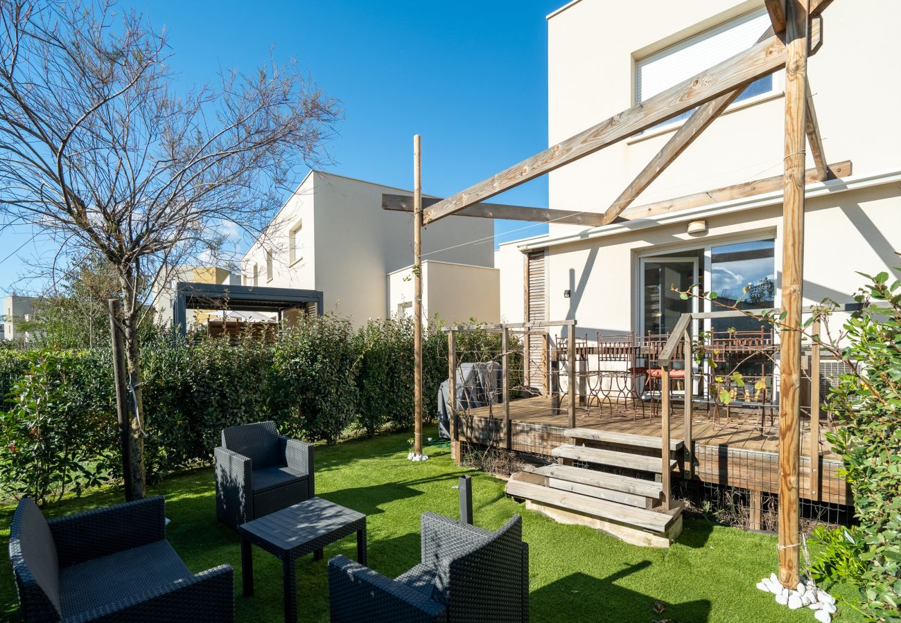 Villa in Sérignan - Bright villa 8 ppl, garden, close to the sea