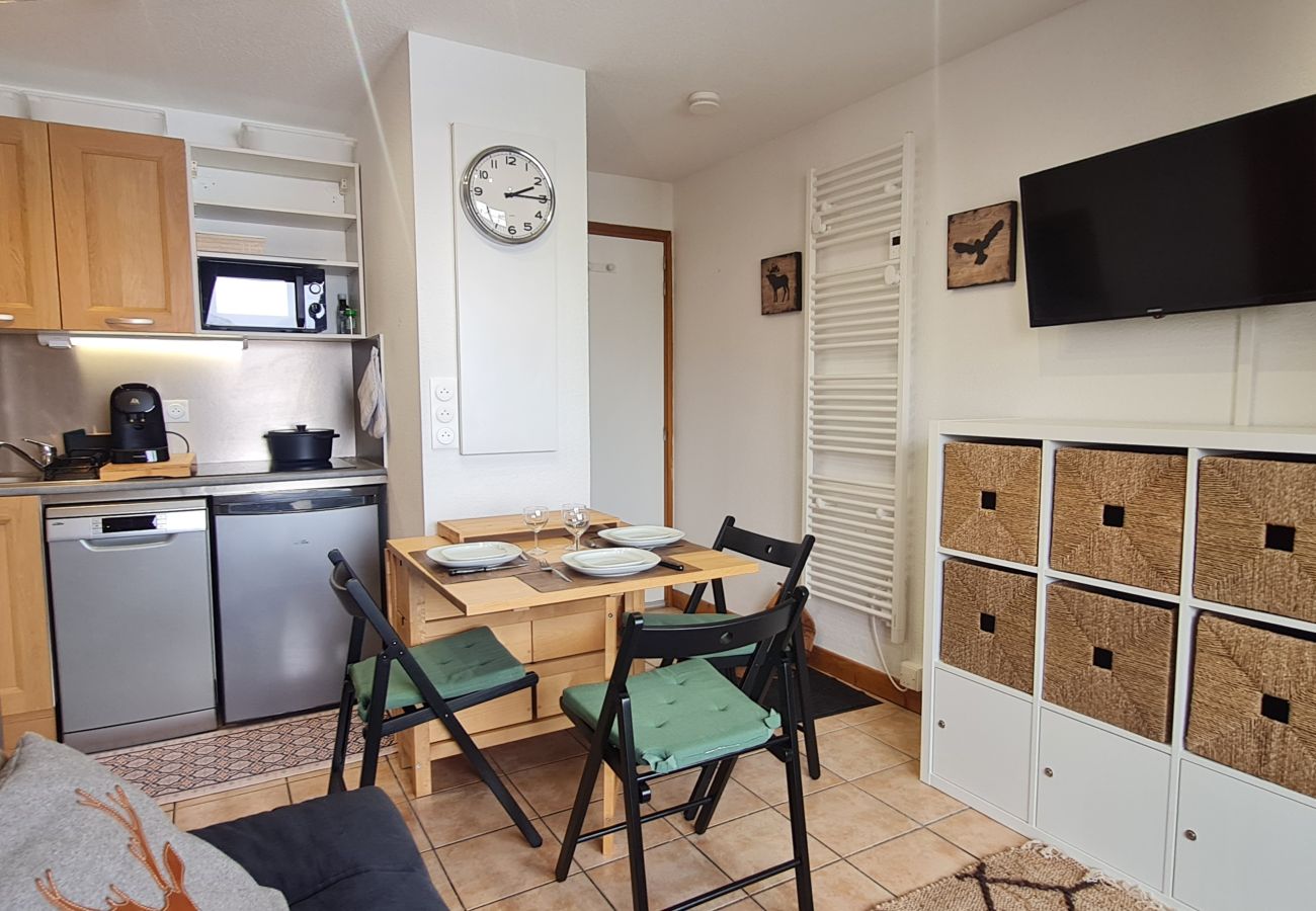 Apartment in Les Deux Alpes - Lovely apt for 4 pers ski-in ski-out