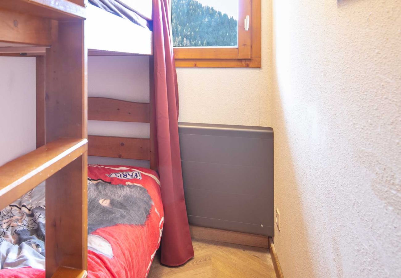 Apartment in Modane - Large apt for 4 pers ski-in ski-out