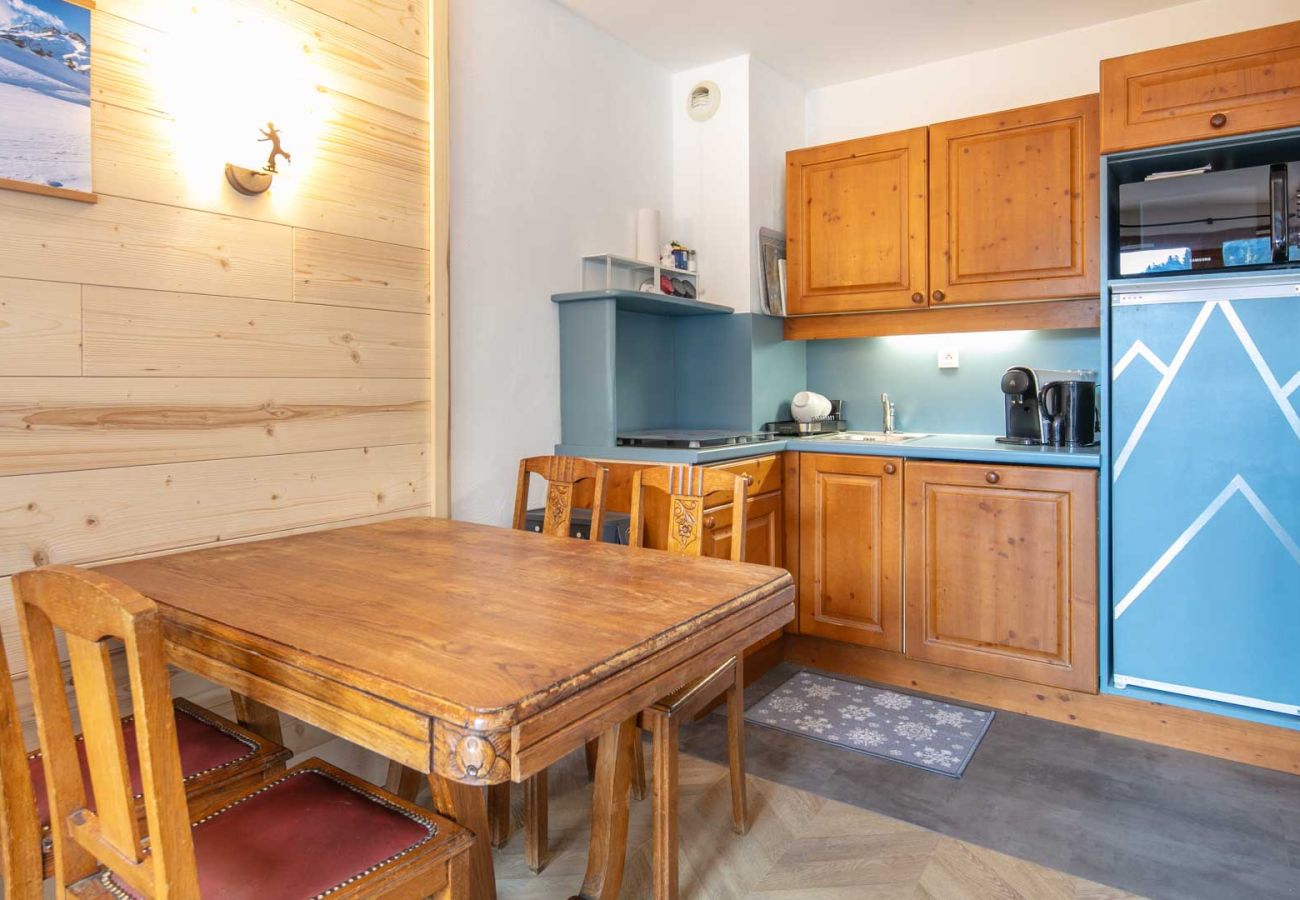 Apartment in Modane - Large apt for 4 pers ski-in ski-out