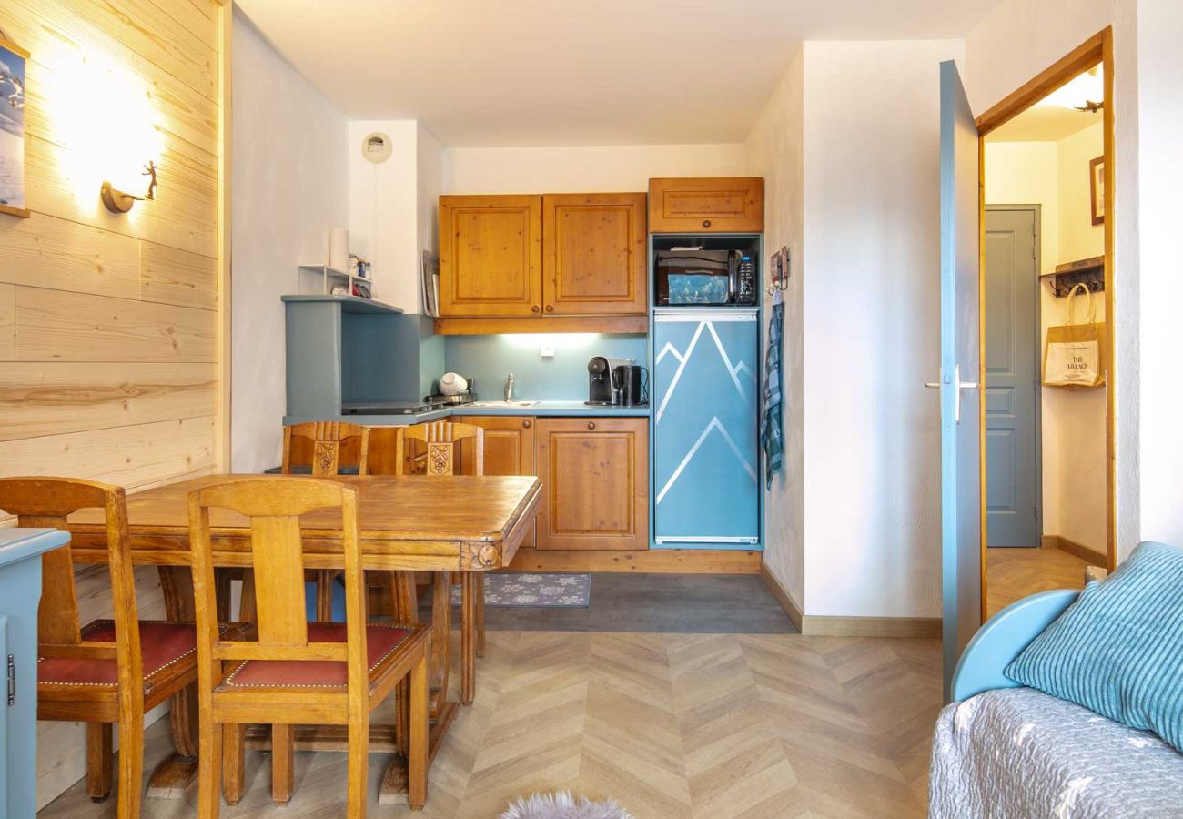 Apartment in Modane - Large apt for 4 pers ski-in ski-out