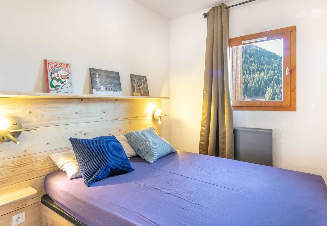 Apartment in Modane - Large apt for 4 pers ski-in ski-out