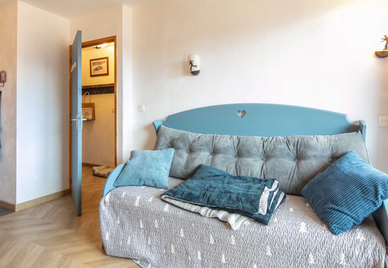 Apartment in Modane - Large apt for 4 pers ski-in ski-out