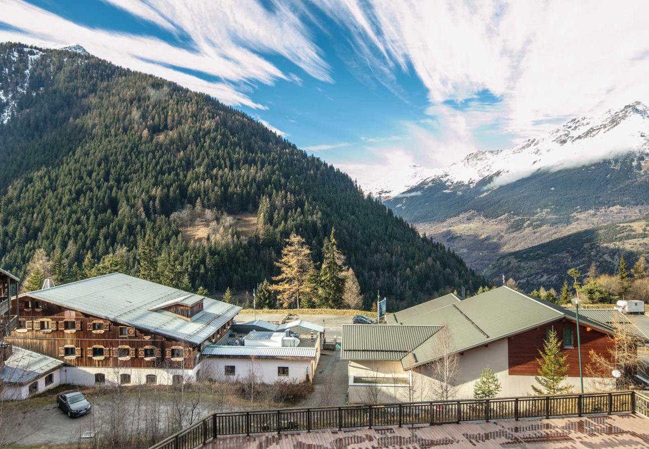 Apartment in Modane - Large apt for 4 pers ski-in ski-out