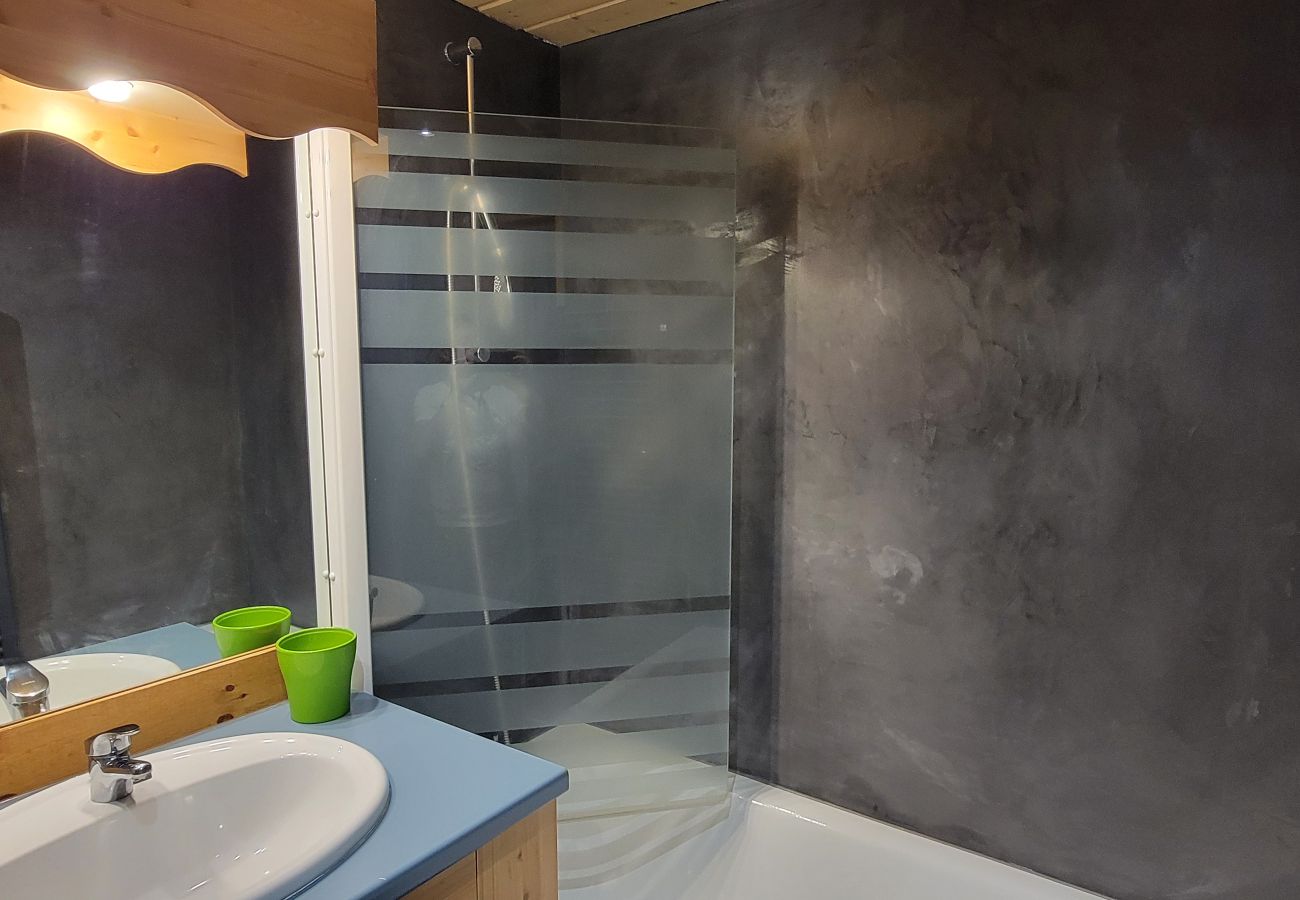 Apartment in Modane - Flat at the foot of the slopes with a balcony