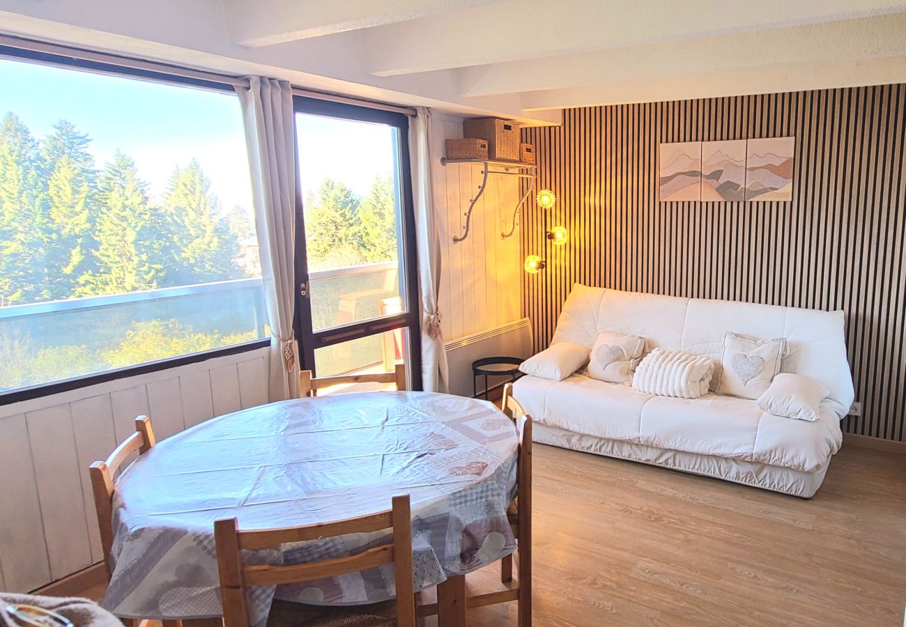 Studio in Chamrousse - Bright apartment for 5 ppl, balcony, close to the slopes