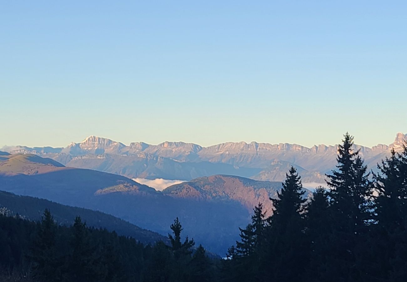 Studio in Chamrousse - Bright apartment for 5 ppl, balcony, close to the slopes