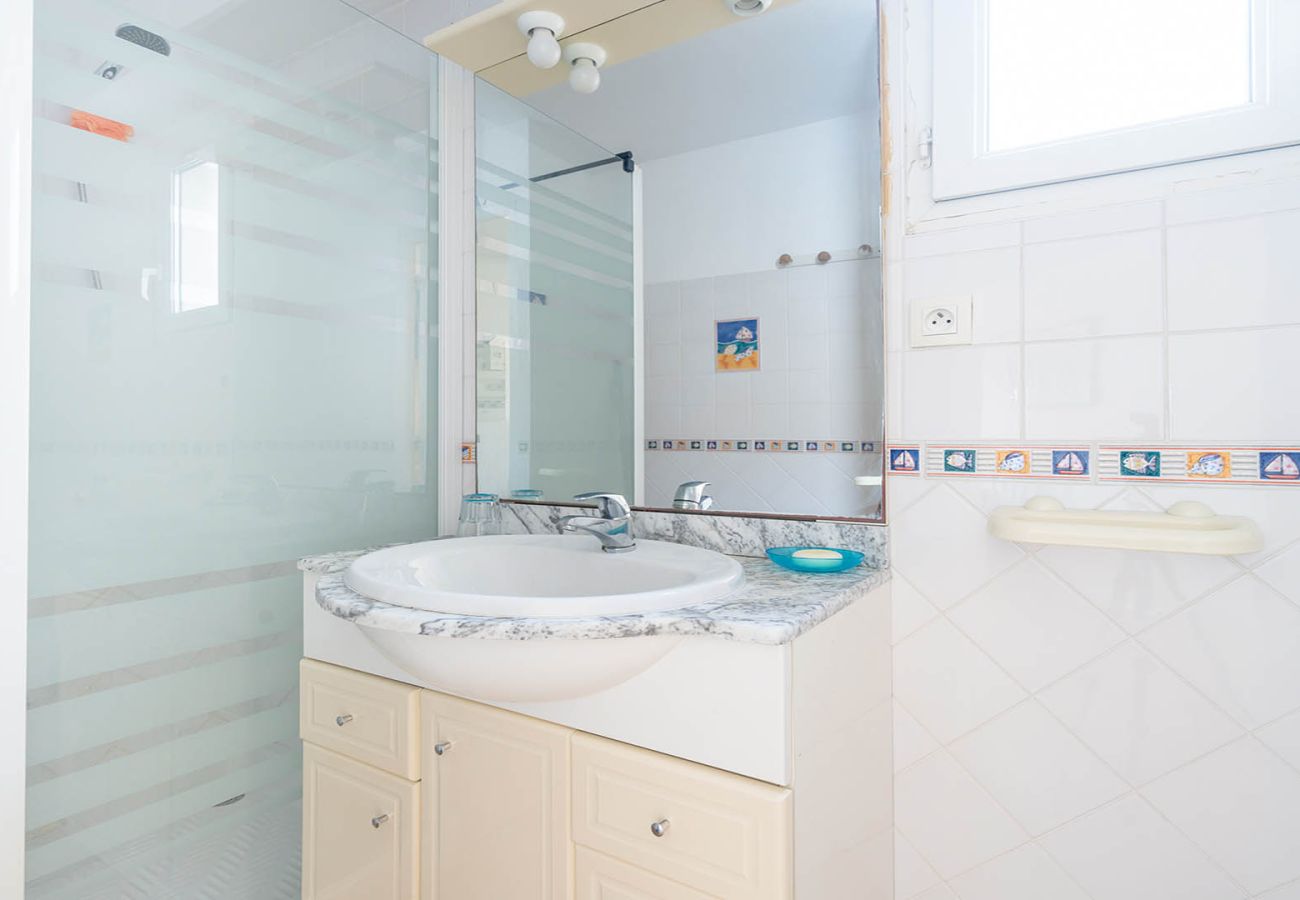 Apartment in Agde - Bright apt with large balcony for 4 pers