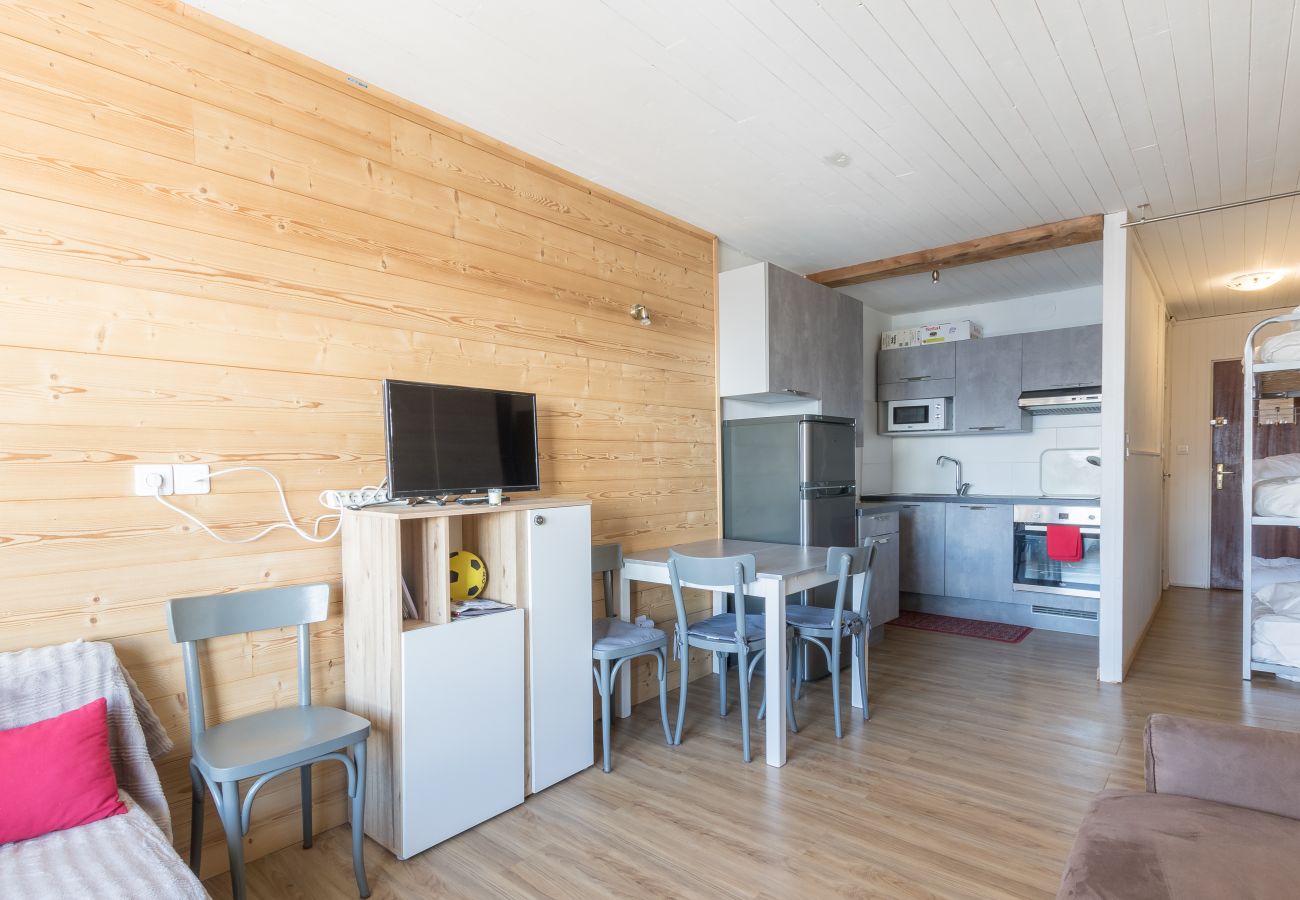 Studio in Orcières - Studio cabin, sleeps 4/5