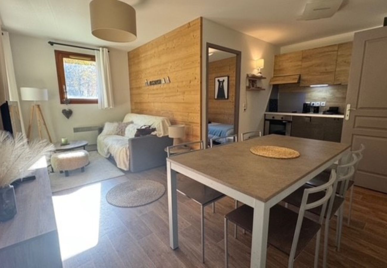Apartment in Les Deux Alpes - Nice Apt 6 pers near the slopes