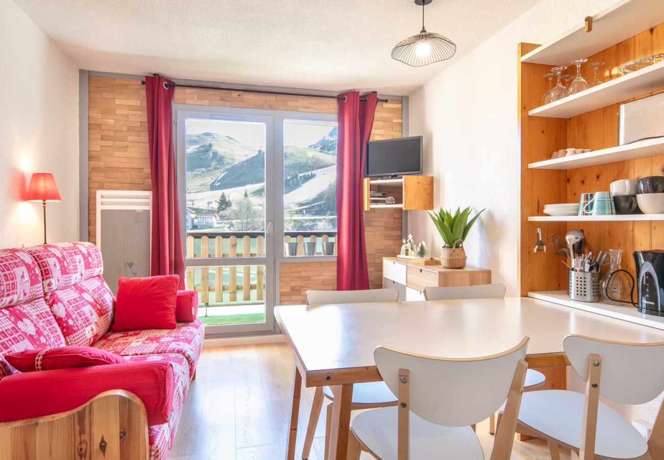 Studio in Chamrousse - Lovely 4-person studio flat on the top floor with lift