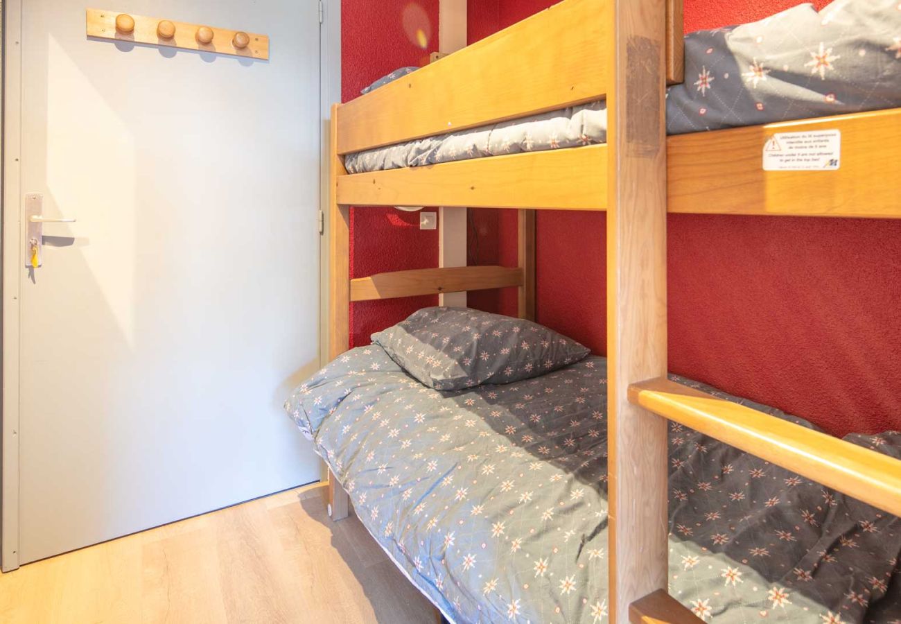 Studio in Chamrousse - Lovely 4-person studio flat on the top floor with lift