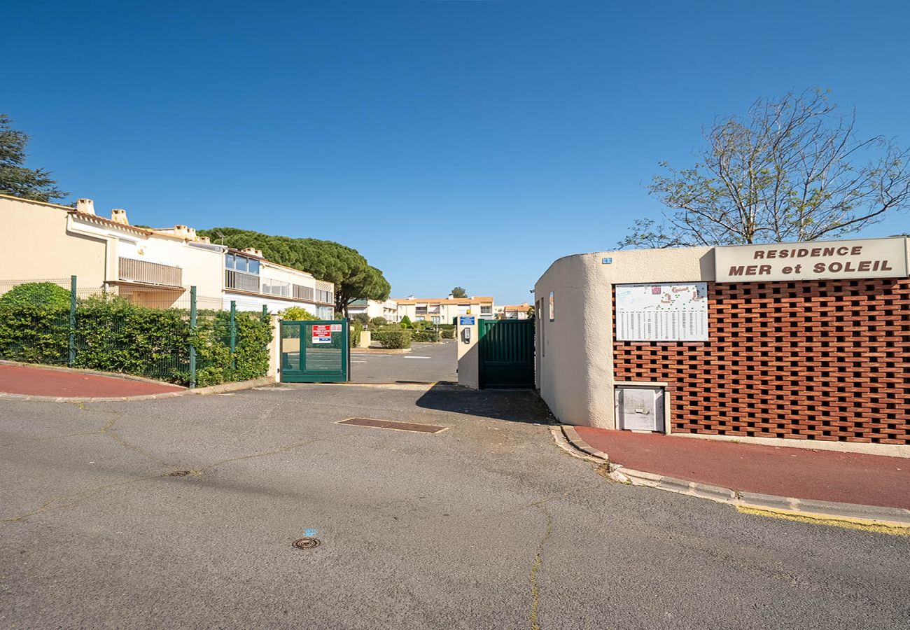 Studio in Agde - Nice Apt for 4 pers with garden