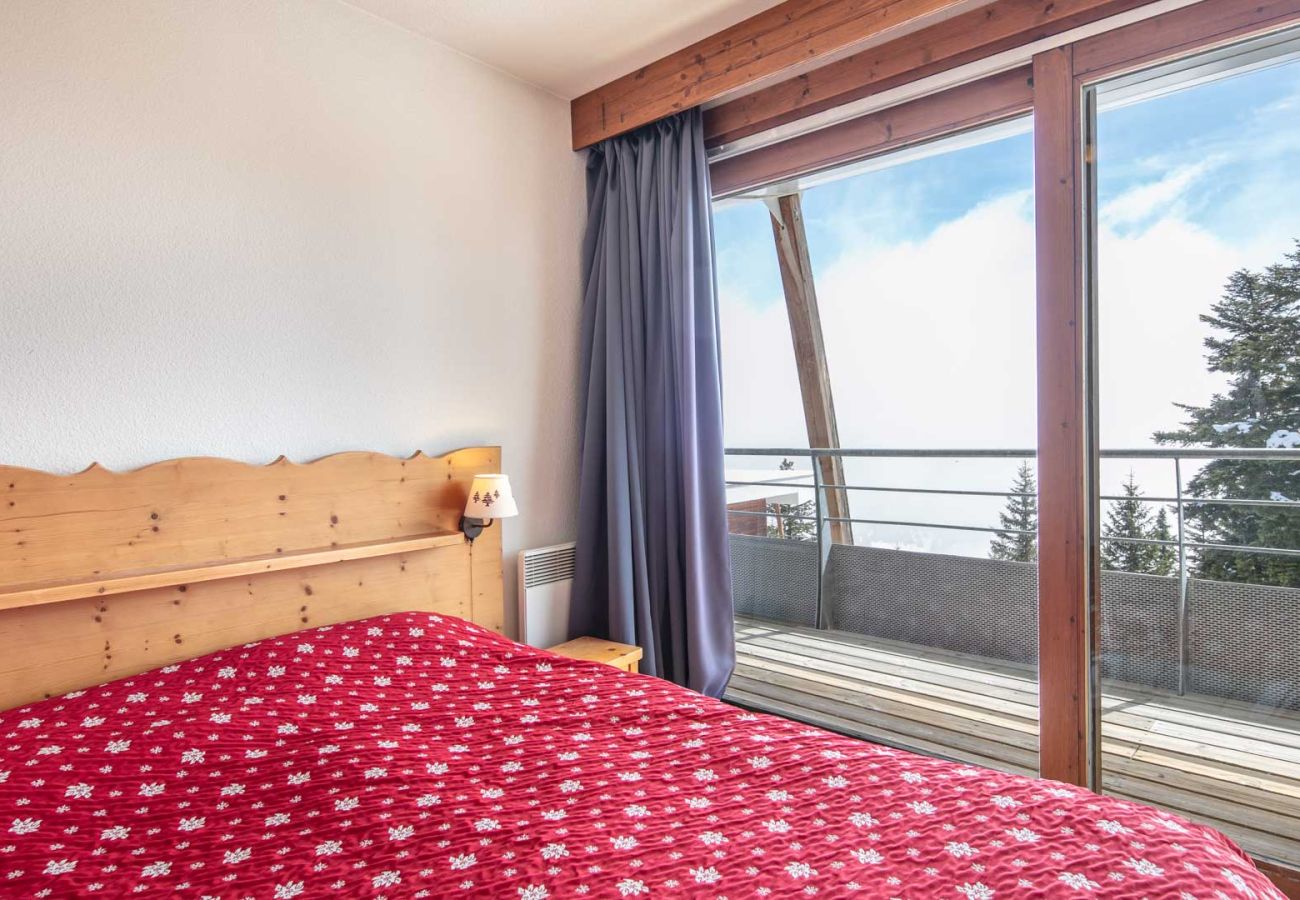 Apartment in Chamrousse - Nice Apt for 4 pers near the slopes