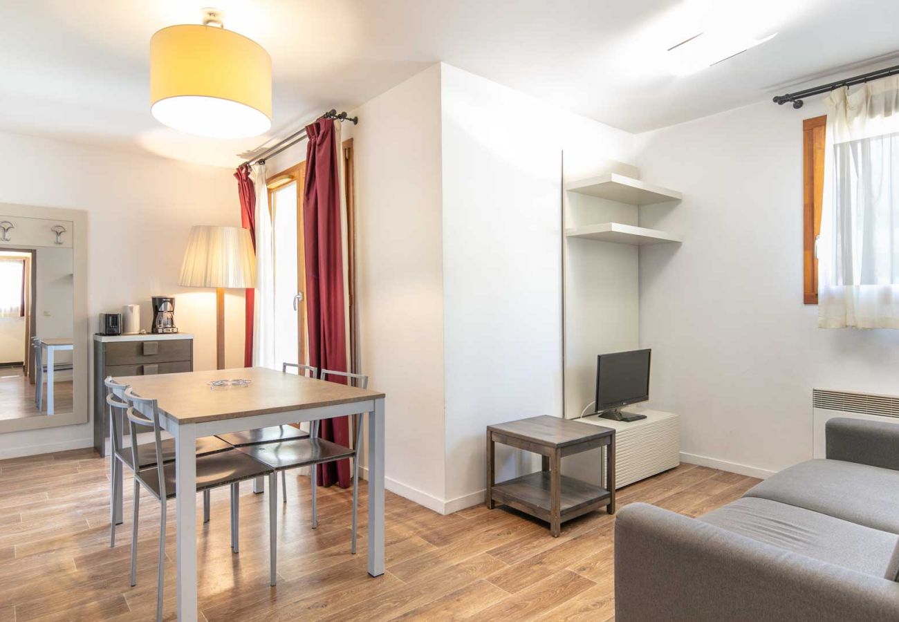 Apartment in Les Deux Alpes - Flat with a balcony near the slopes