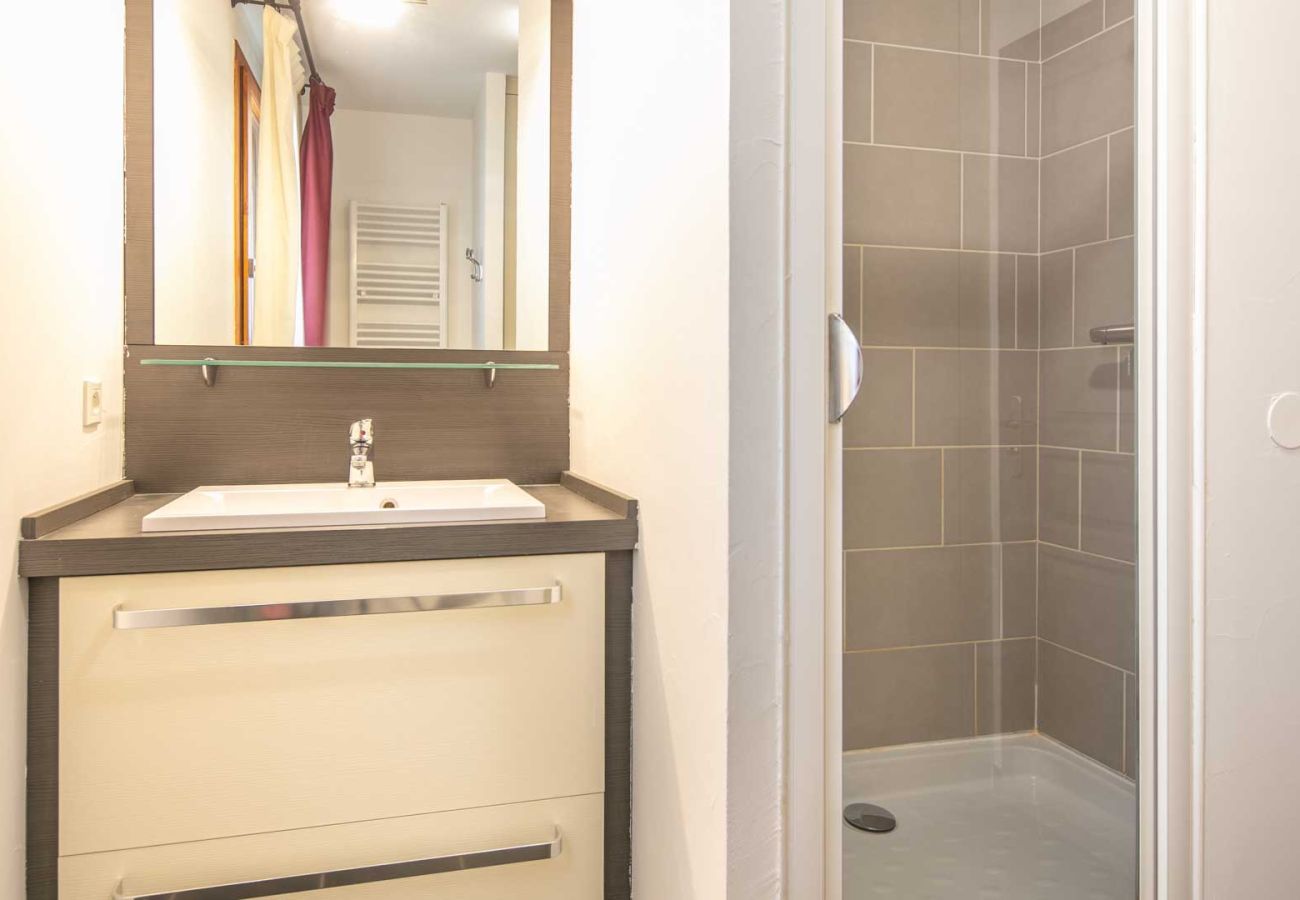 Apartment in Les Deux Alpes - Flat with a balcony near the slopes