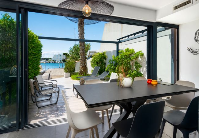 Villa in Le Grau-du-Roi - Air-conditioned south-facing villa for 8 people in the heart of La Marina