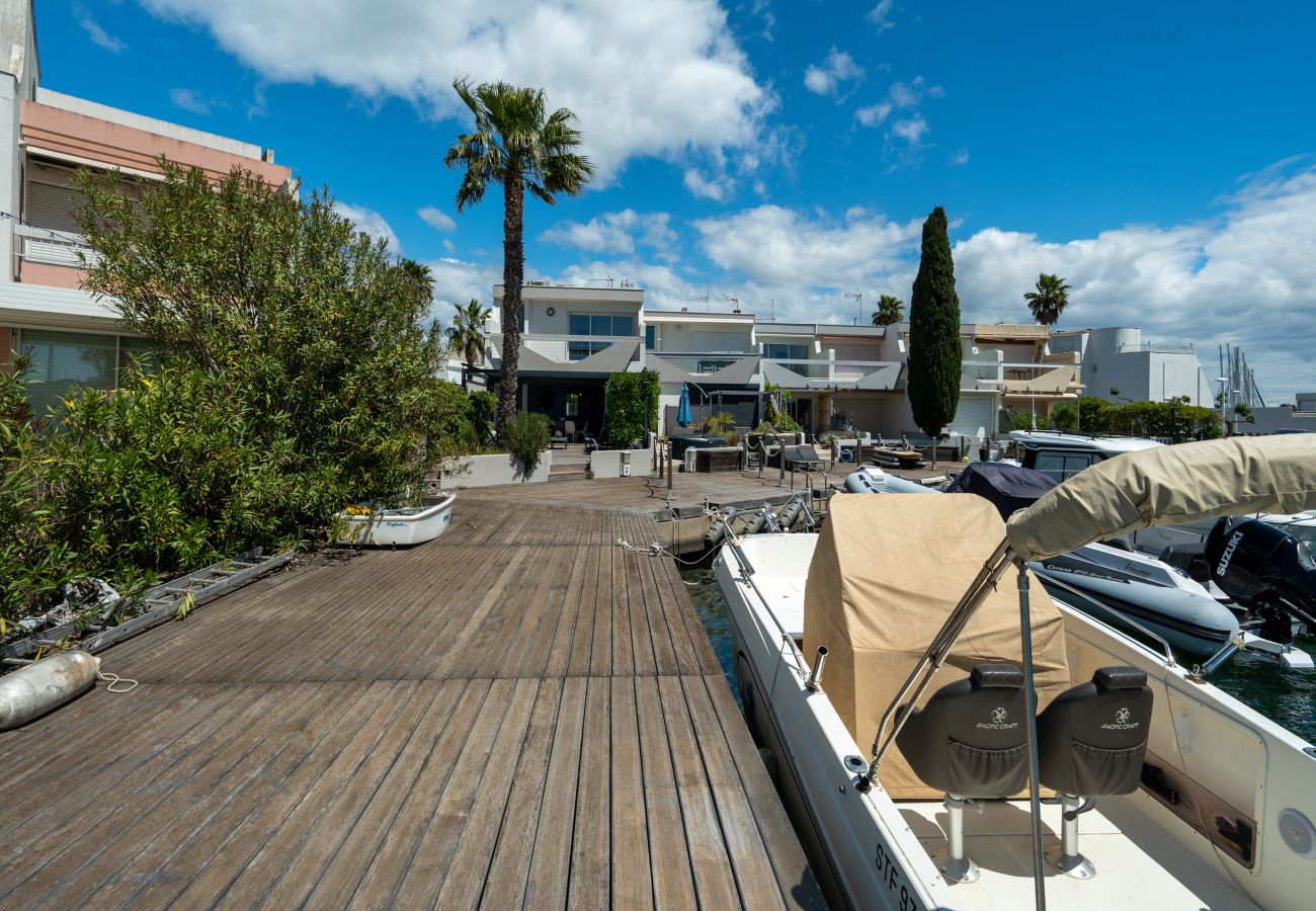 Villa in Le Grau-du-Roi - Air-conditioned south-facing villa for 8 people in the heart of La Marina