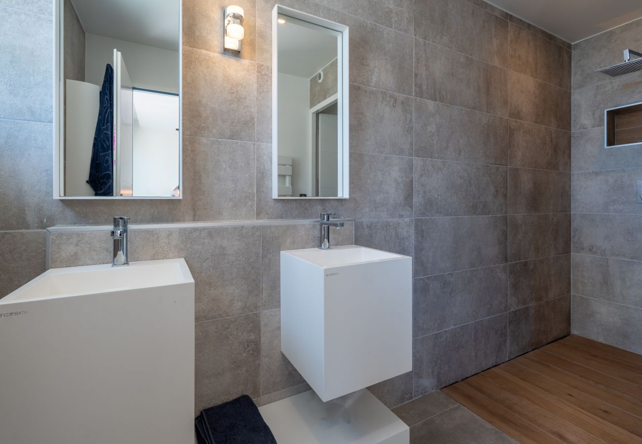 Villa in Le Grau-du-Roi - Air-conditioned south-facing villa for 8 people in the heart of La Marina