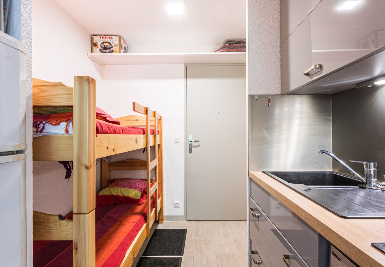 Apartment in Morillon - Nice Apt near the slopes for 4 pers