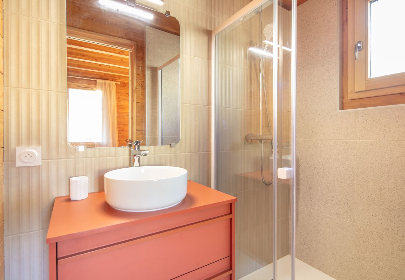 Chalet in Saint-Jean-d´Arves - Family chalet, panoramic view, terrace