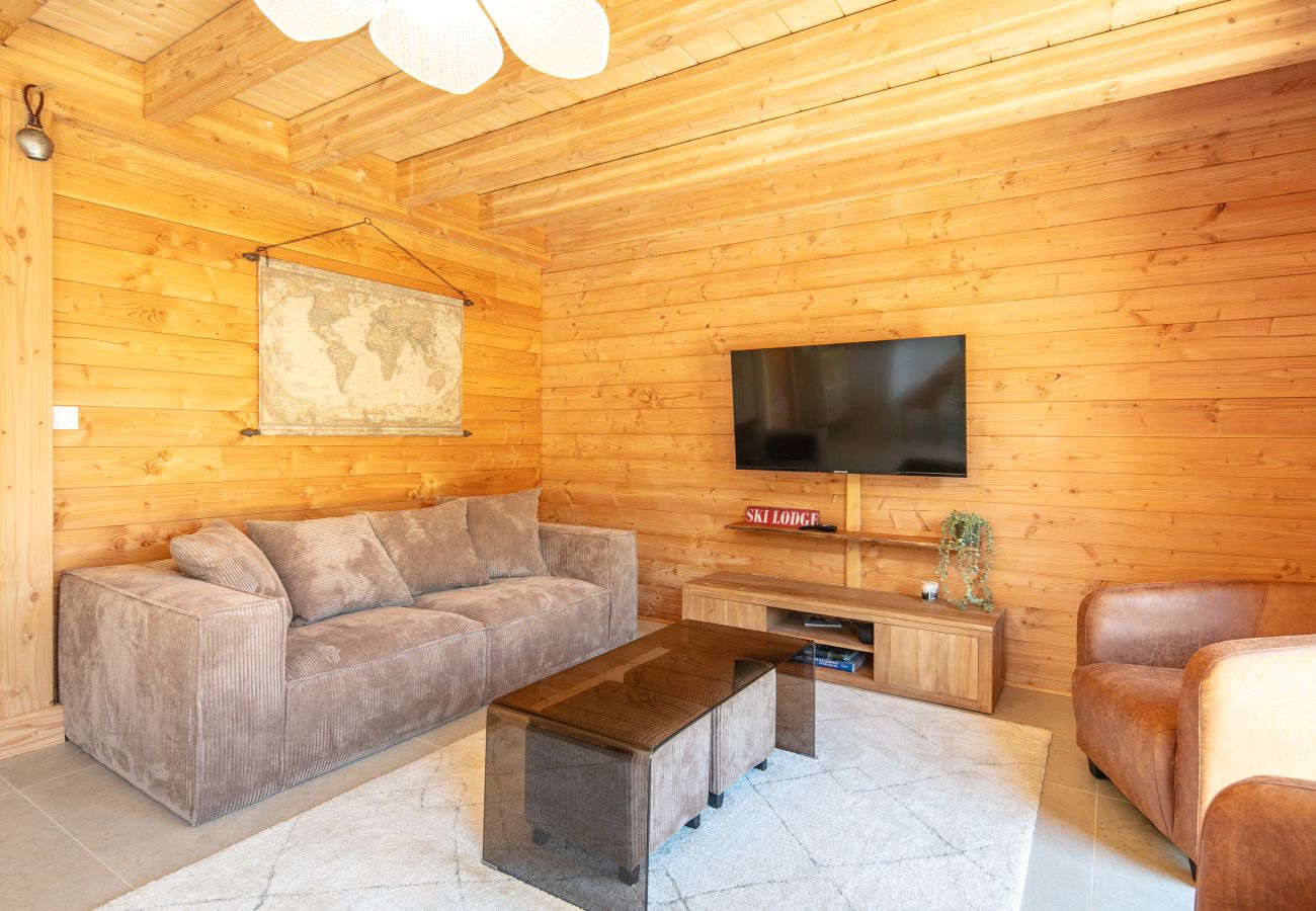 Chalet in Saint-Jean-d´Arves - Family chalet, panoramic view, terrace