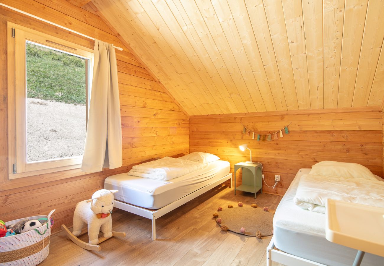 Chalet in Saint-Jean-d´Arves - Family chalet, panoramic view, terrace