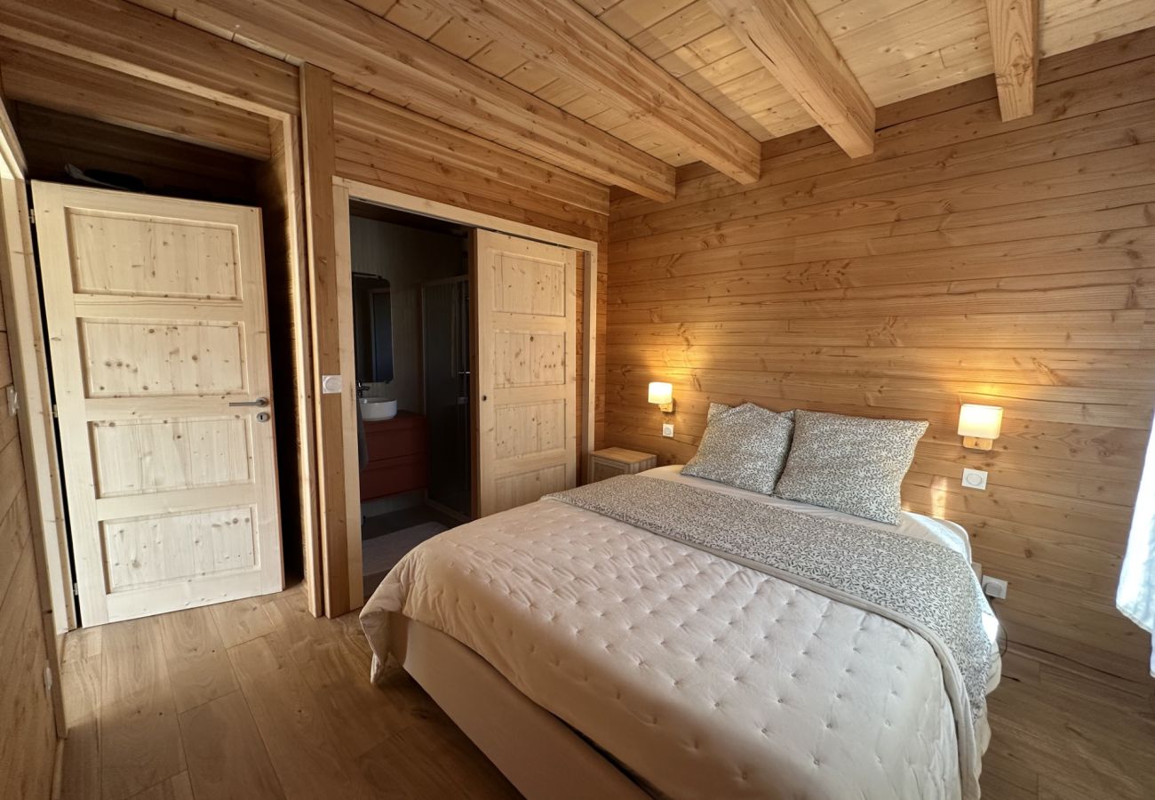 Chalet in Saint-Jean-d´Arves - Family chalet, panoramic view, terrace