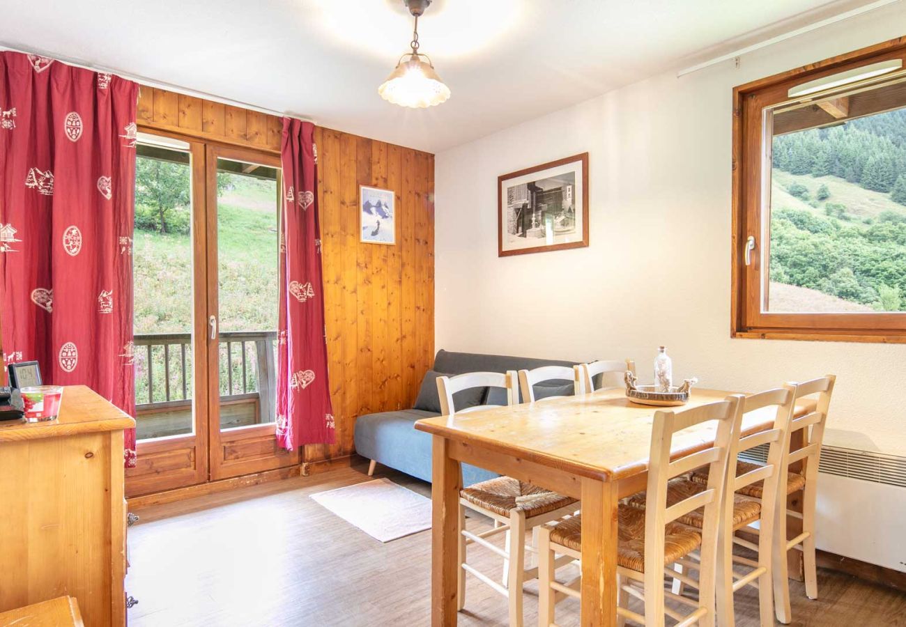 Apartment in Saint-Sorlin-d´Arves - Nice Apt for 6 pers near the slopes with pool