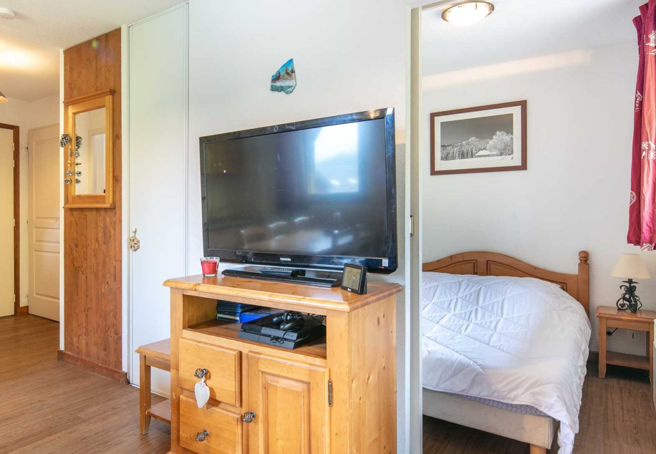 Apartment in Saint-Sorlin-d´Arves - Nice Apt for 6 pers near the slopes with pool