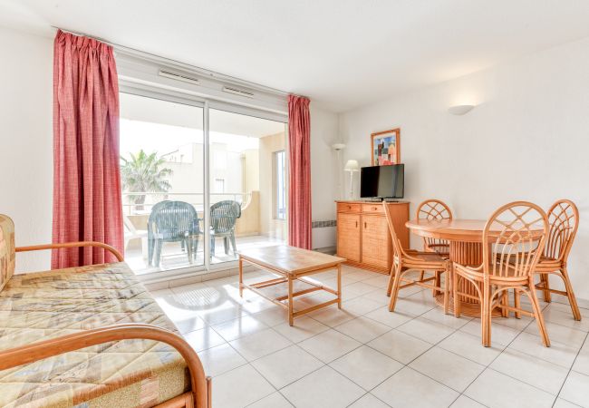 Apartment in Valras-Plage - Apartment for 4 ppl, sea view, terrace