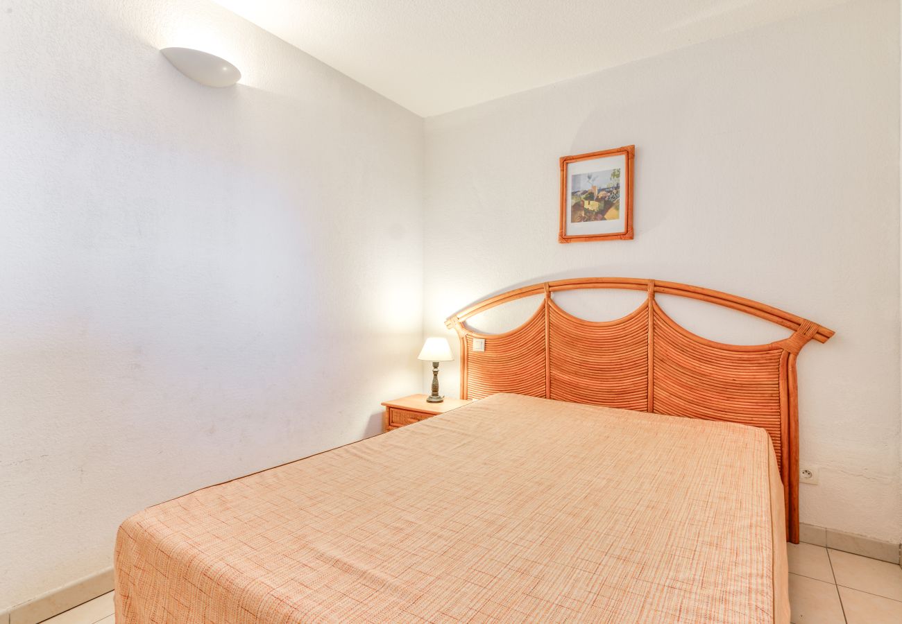 Apartment in Valras-Plage - Apartment for 4 ppl, sea view, terrace