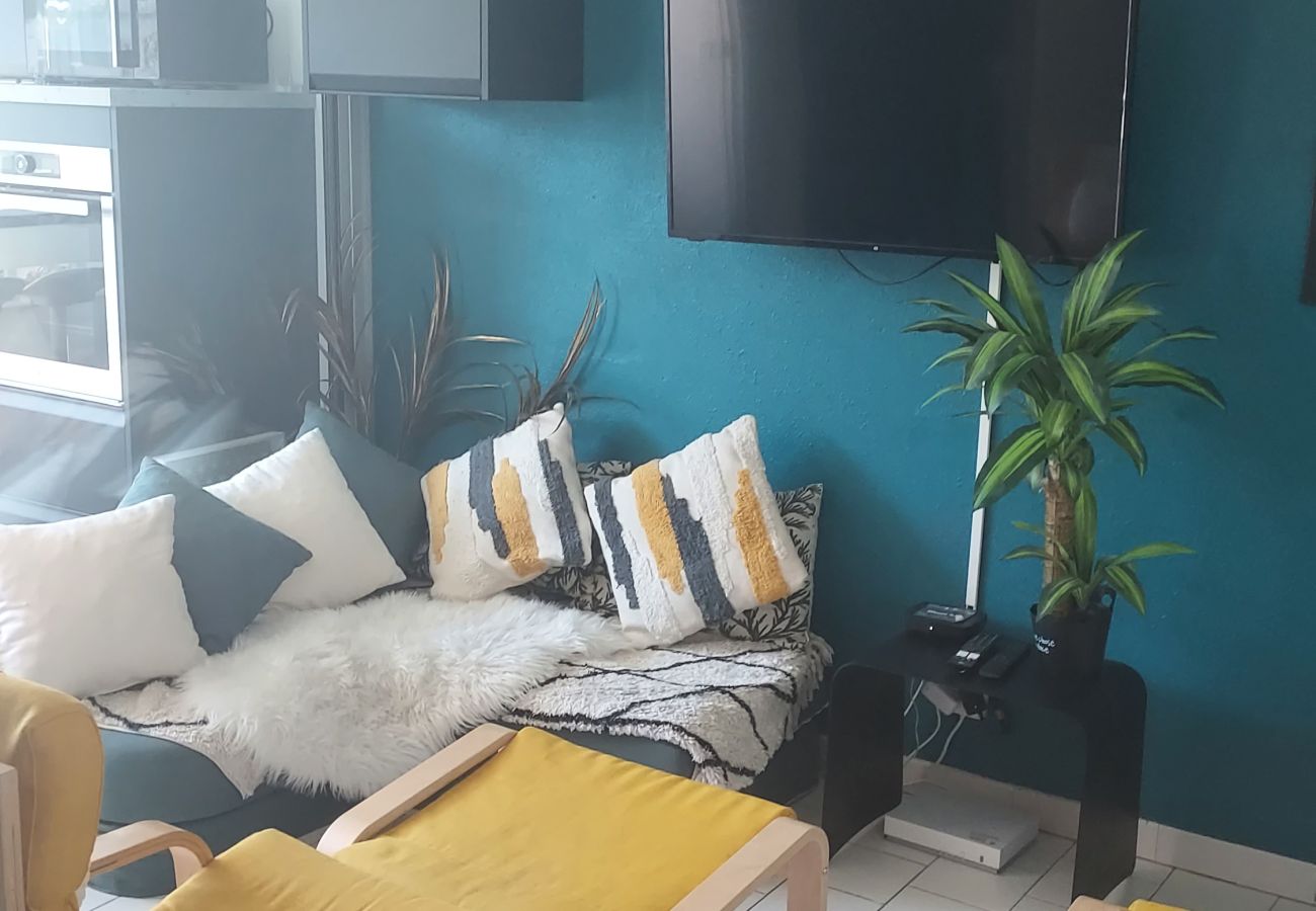 Apartment in Le Grau-du-Roi - Nice Apt with pool near the sea