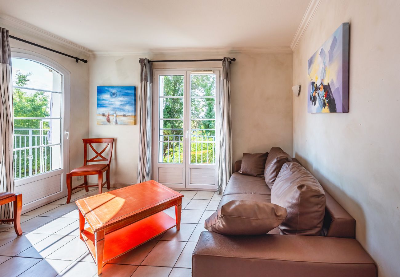 Apartment in Callian - Nice Apt 8 pers with pool view