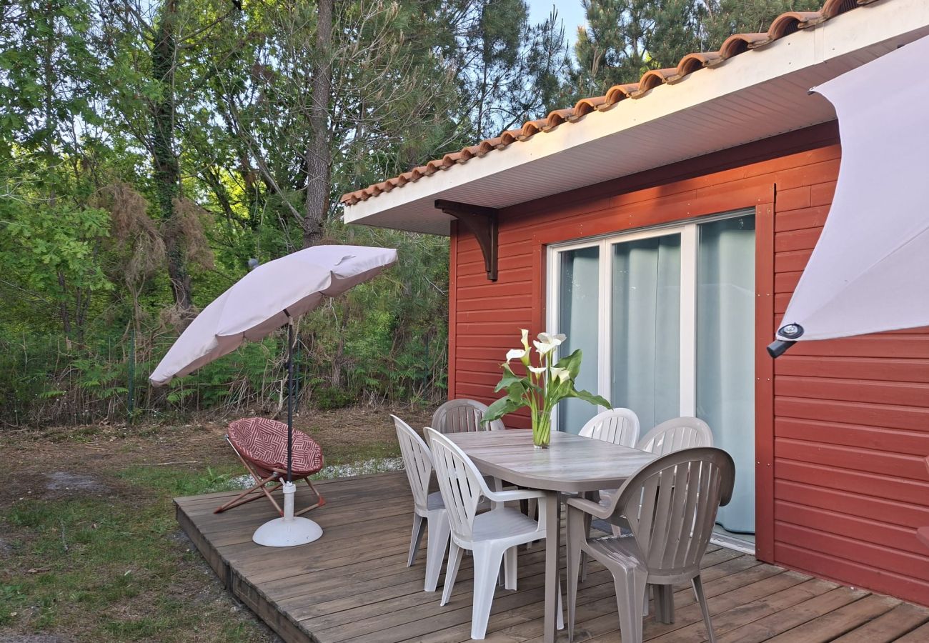 Villa in Parentis-en-Born - Stunning villa 8 people with swimming pool & terrace